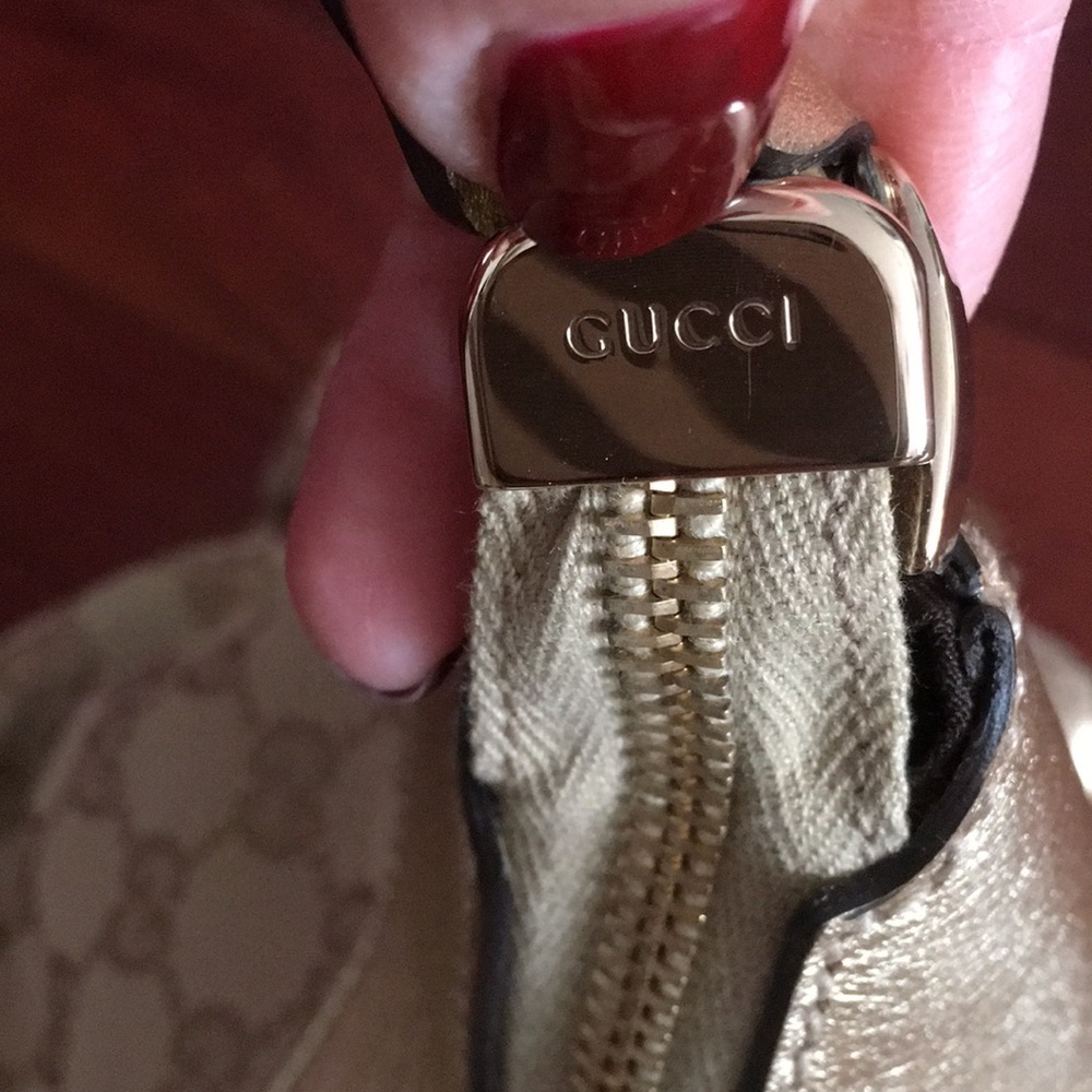 🎁Authentic! Gucci Bag .🎅 - Picture 4 of 6